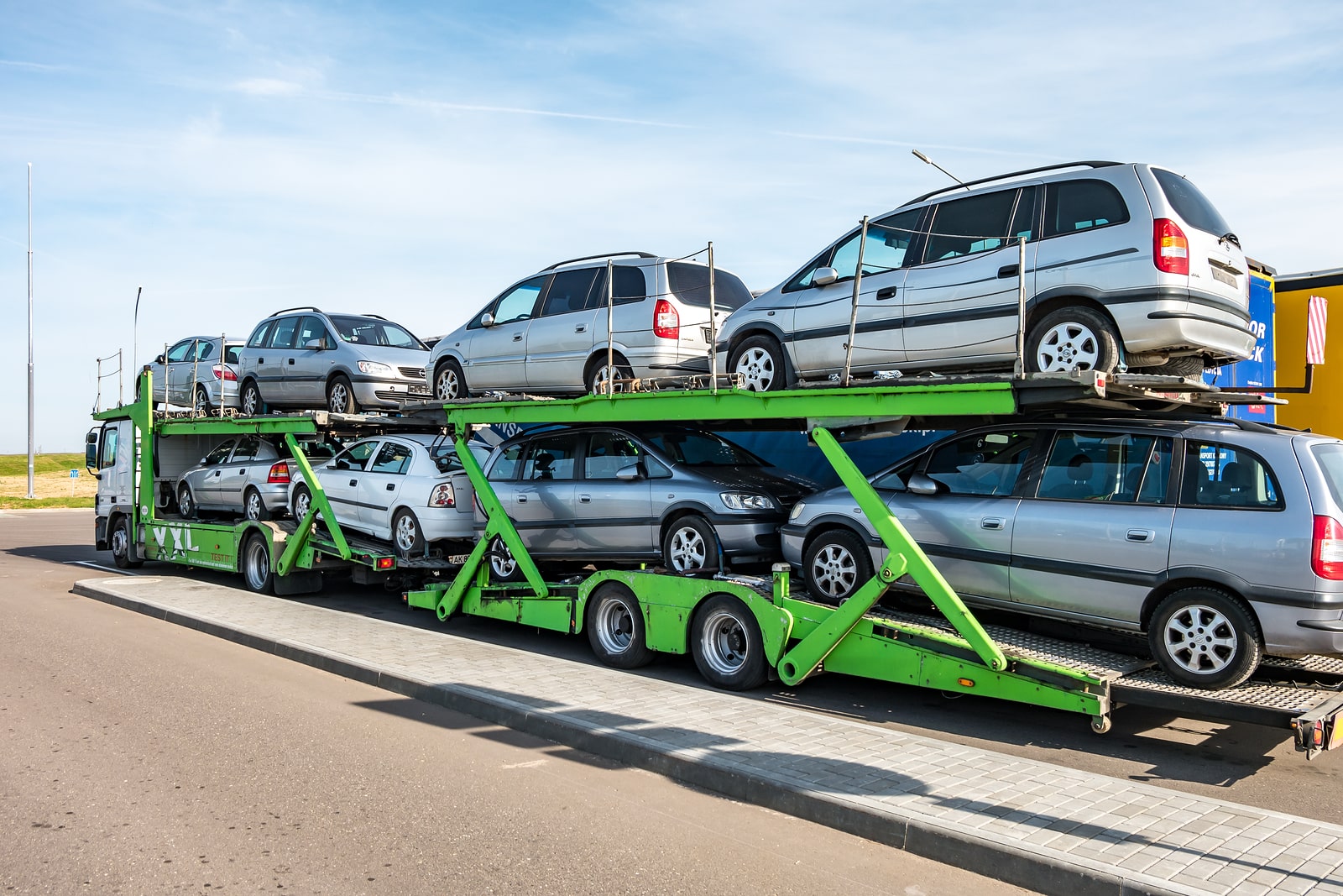 Rollover Risk Truck Rollover Risk Factors | Ivan Diamond Bronx Personal Injury Attorney